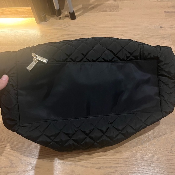 On 34th Brand - Quilted Nylon Duffle Bag, Gold Hardware - Lots of Pockets! - Picture 8 of 9